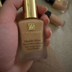 Estee Lauder Double Wear Foundation - Tan